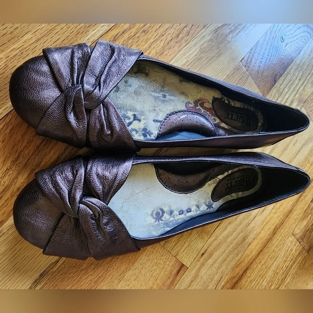 Born Lilly Ballet Flats Size 8 Bronze Slip Ons Leather Casual Office